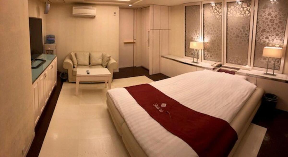 Prime Hotel Fulula プライムホテル フルーラ (Adults Only) أوساكا المظهر الخارجي الصورة